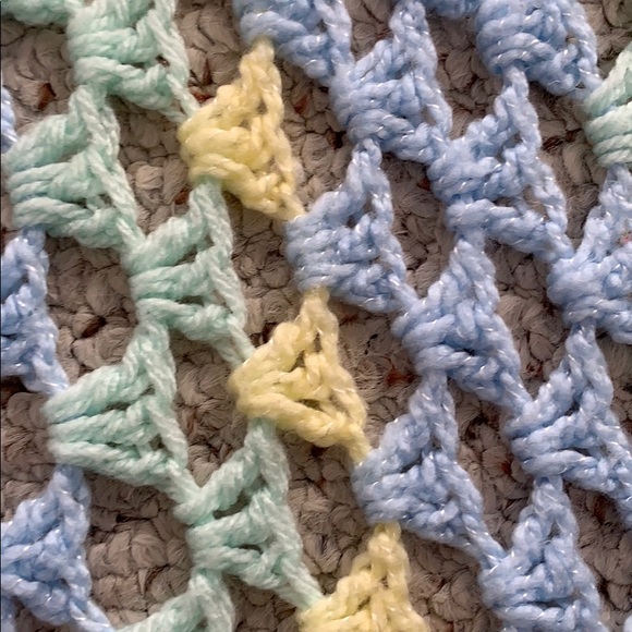 Crochet baby blanket - Picture 2 of 4